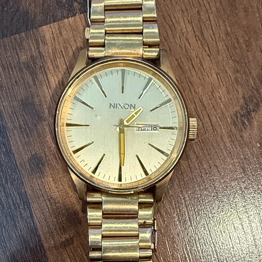 Nixon Gold-Tone Men's Watch The Sentry SS